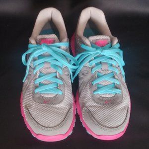 Nike Women's Revolution 2